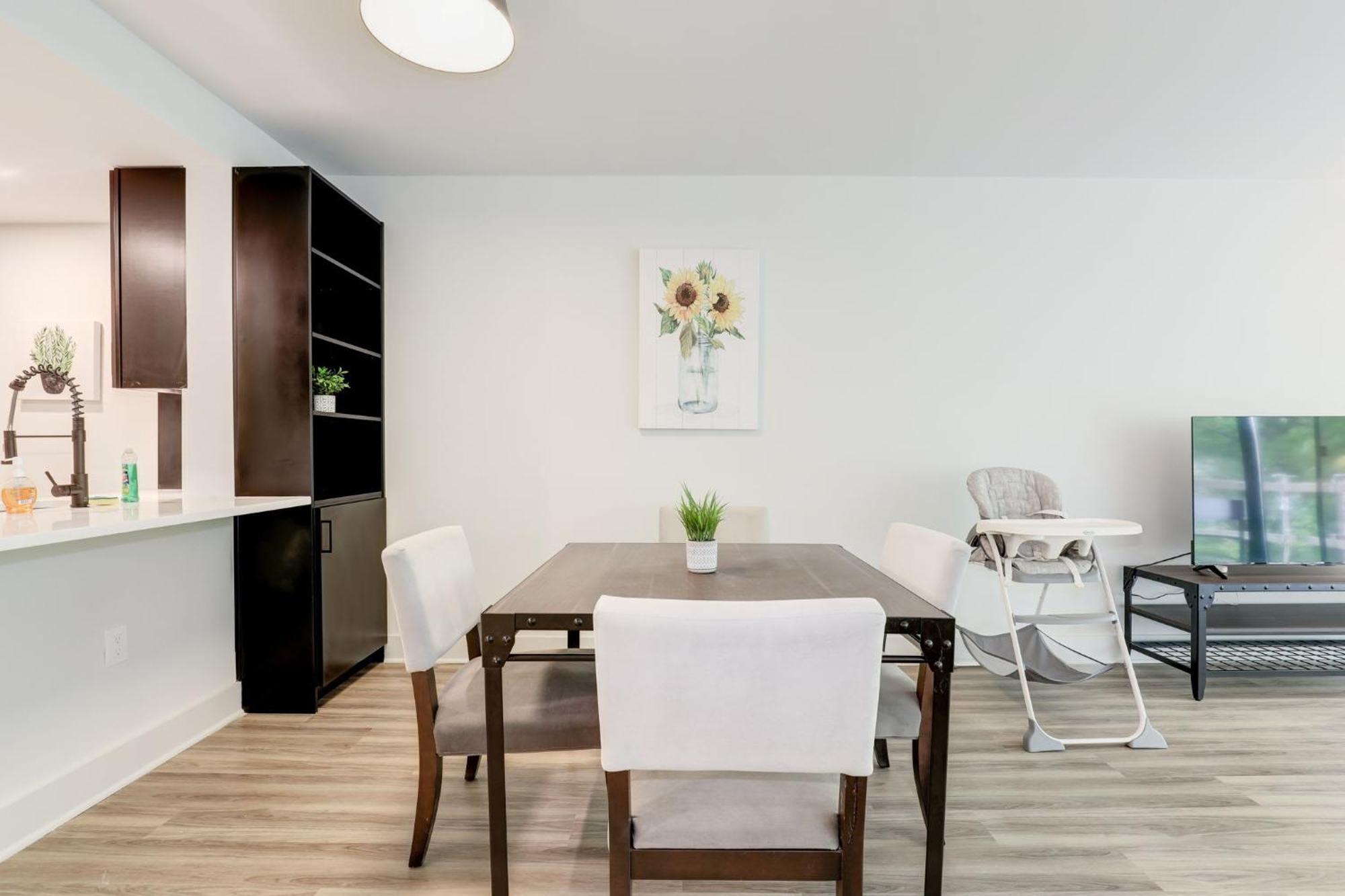 2Br Executive Apartment With Spacious Layout Arlington Exterior foto